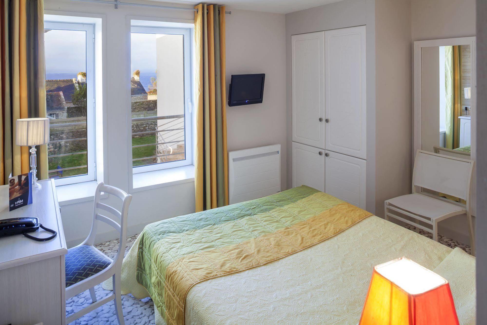 Logis Hotel Vent D'Iroise Plougonvelin Exterior photo